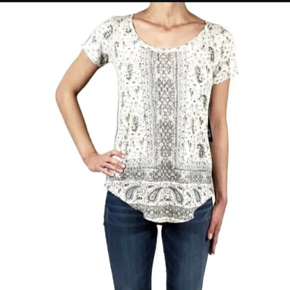 LUCKY BRAND Women's Scoop Neck Graphic Tee T-Shirt with Curved Hemline Medium - Picture 7 of 7